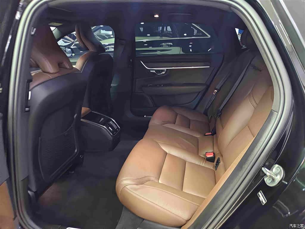 Volvo S90, 2025 11