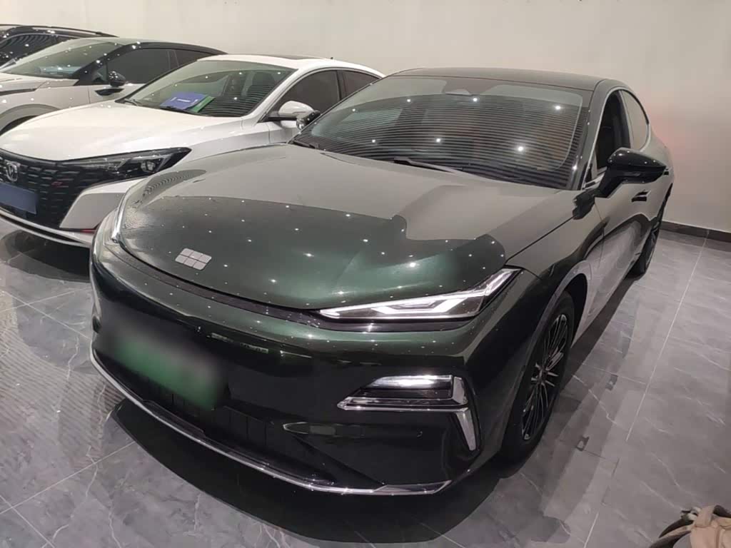 Geely Galaxy Starshine 8