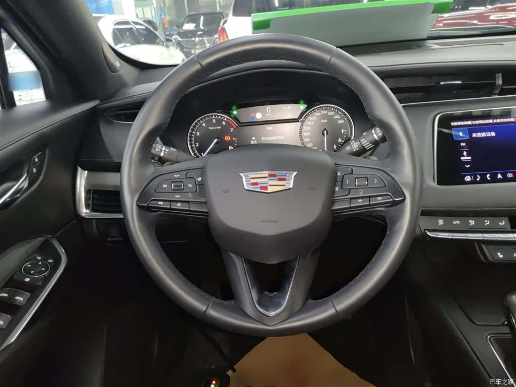 Cadillac XT4, 2019 11