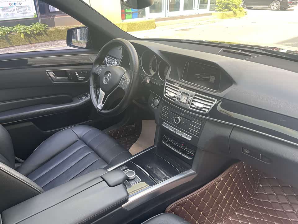 Mercedes-Benz E-class Mercedes-Benz E-class