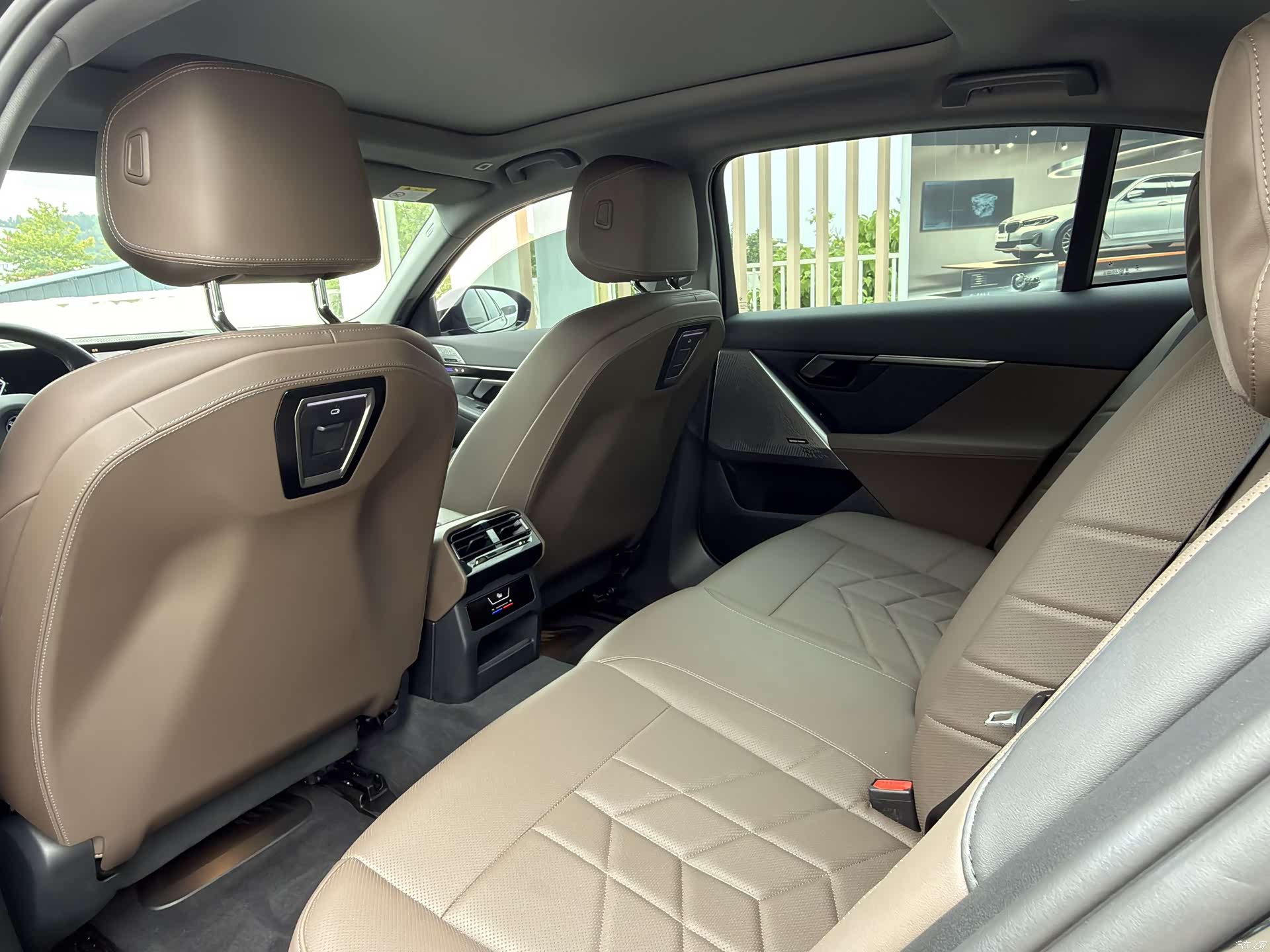 BMW 5 Series, 2024 3
