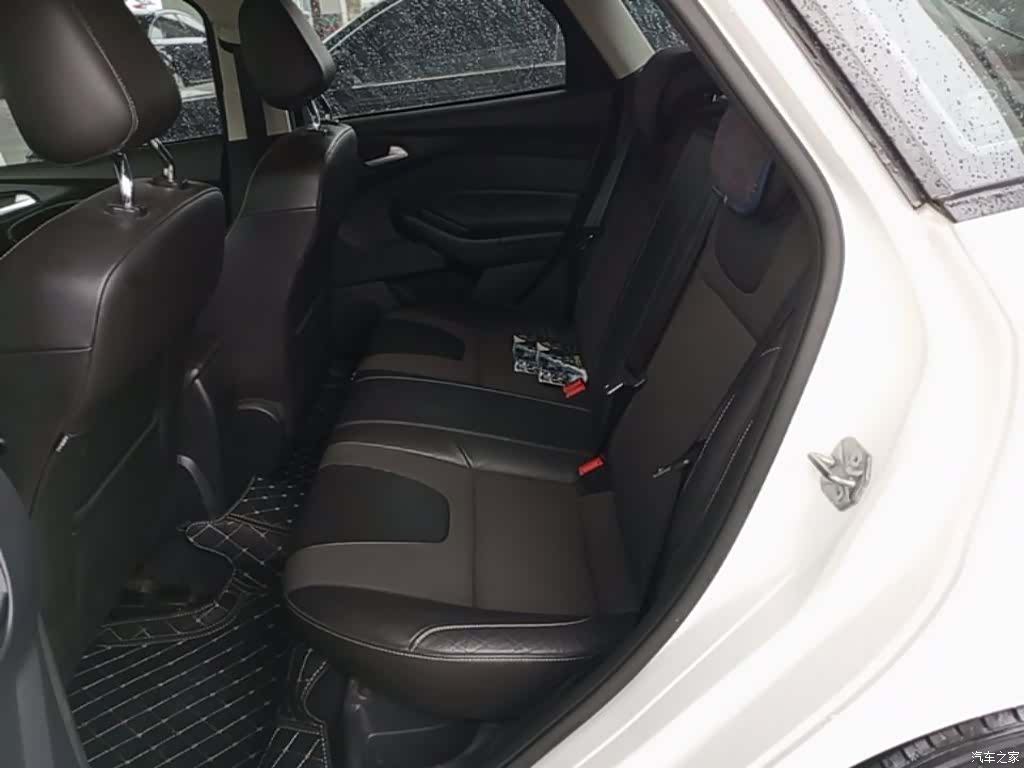 Ford Focus, 2015 17