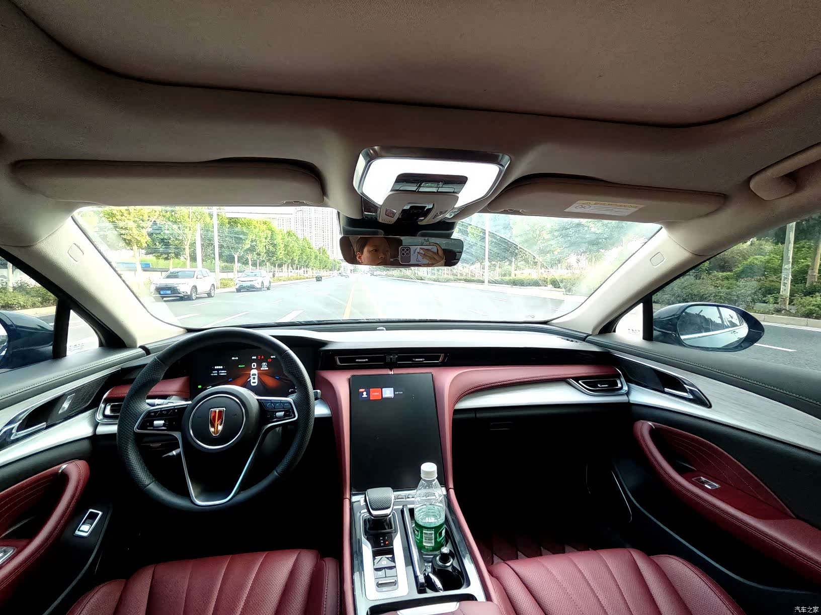 Hongqi H5, 2025 8