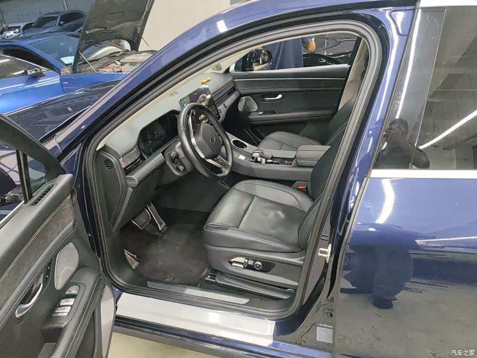 AITO M5, 2022 все фото