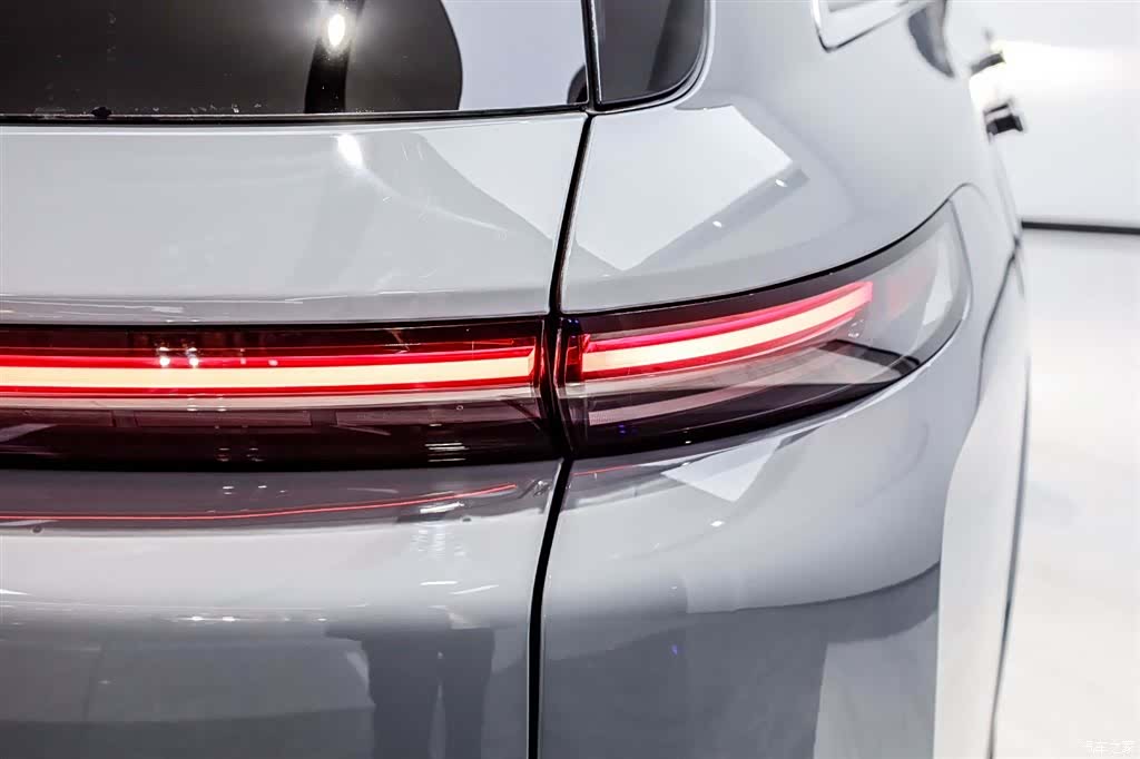 Li Auto L8, 2025 12