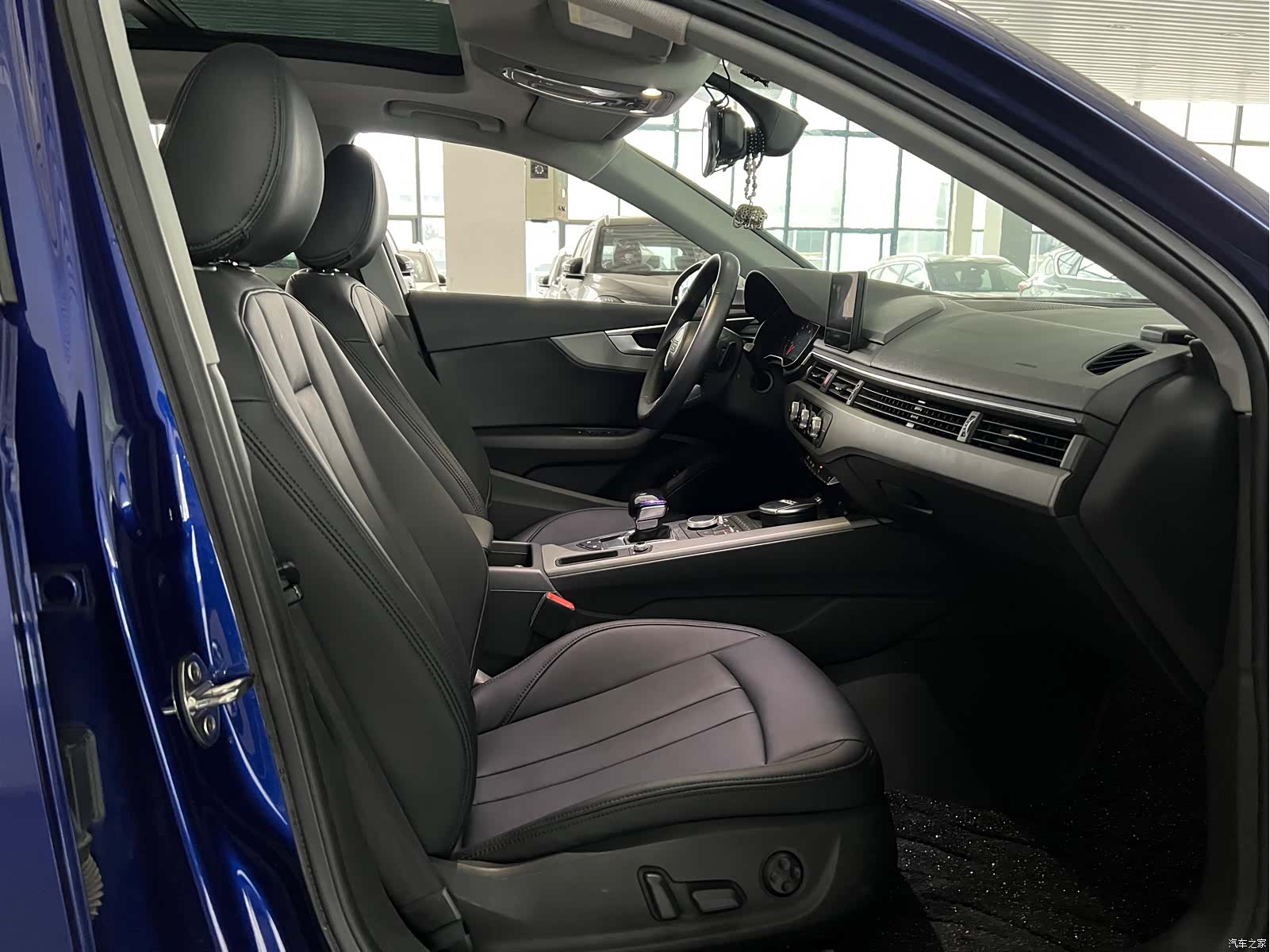 Audi A4L, 2018 19