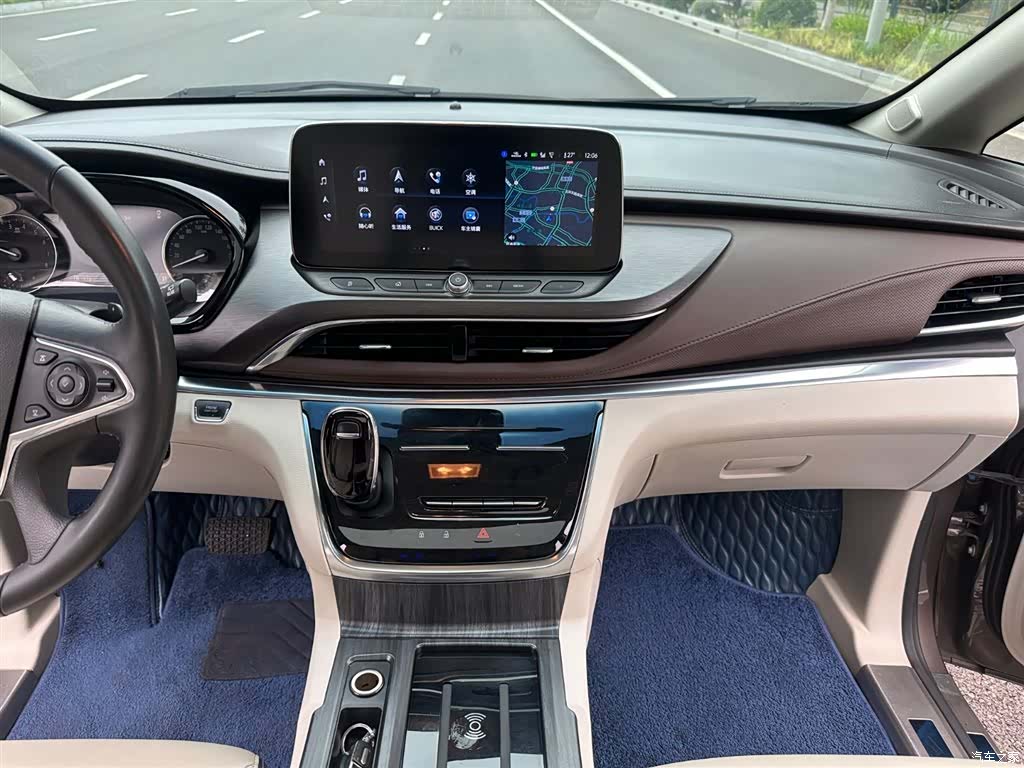 Buick GL8, 2022 8