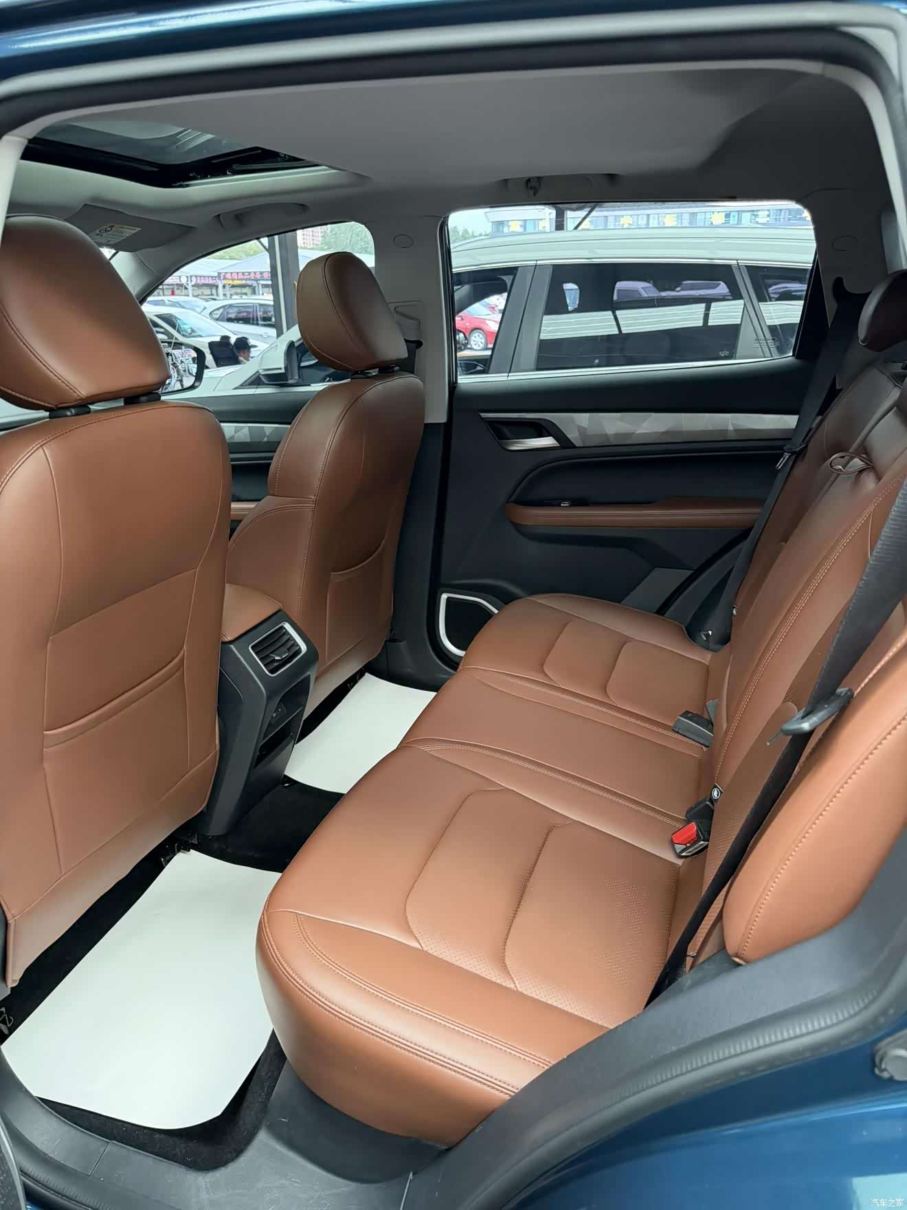 Geely X6, 2022 15