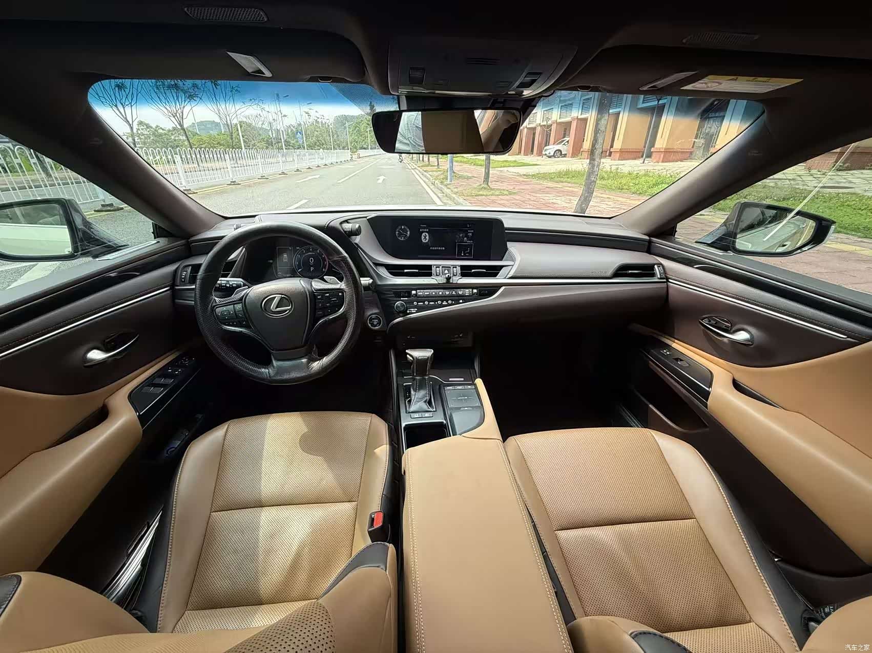 Lexus ES, 2019 6