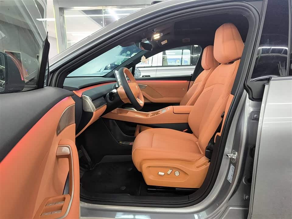 NIO L60 NIO L60
