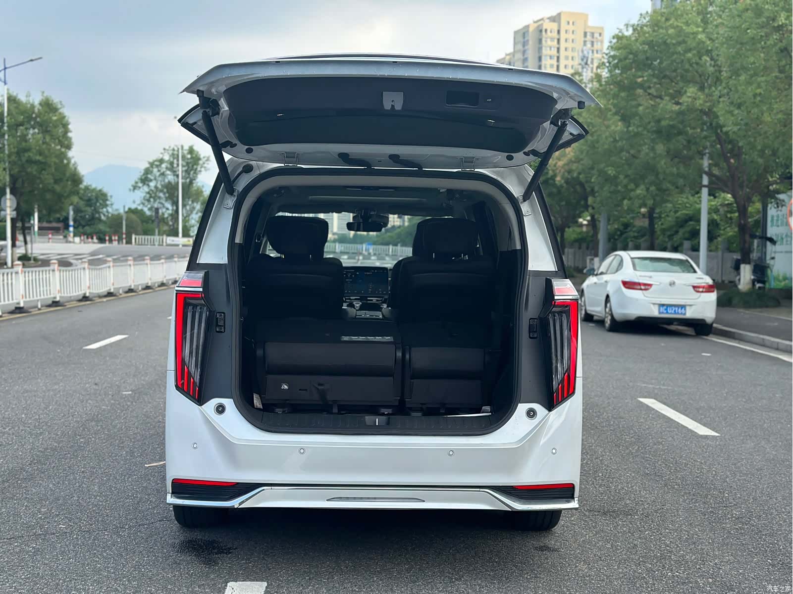 Trumpchi M8, 2023 8