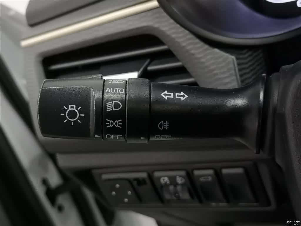 Geely Emgrand, 2021 21