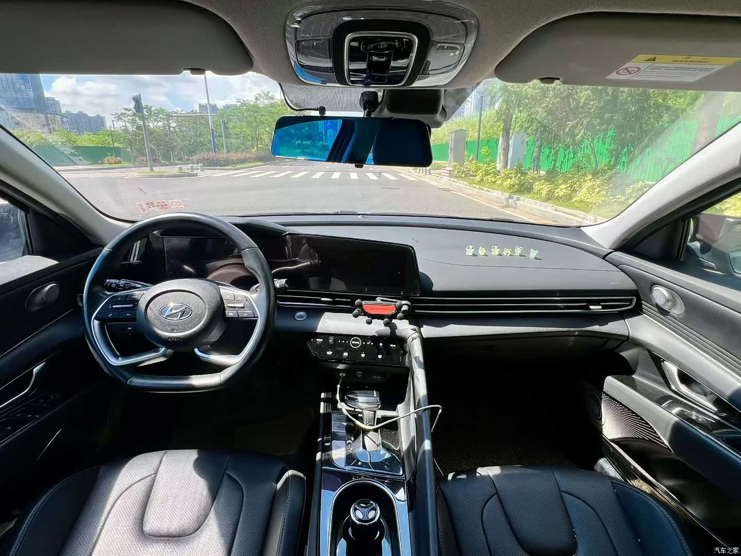Hyundai Elantra, 2020 8