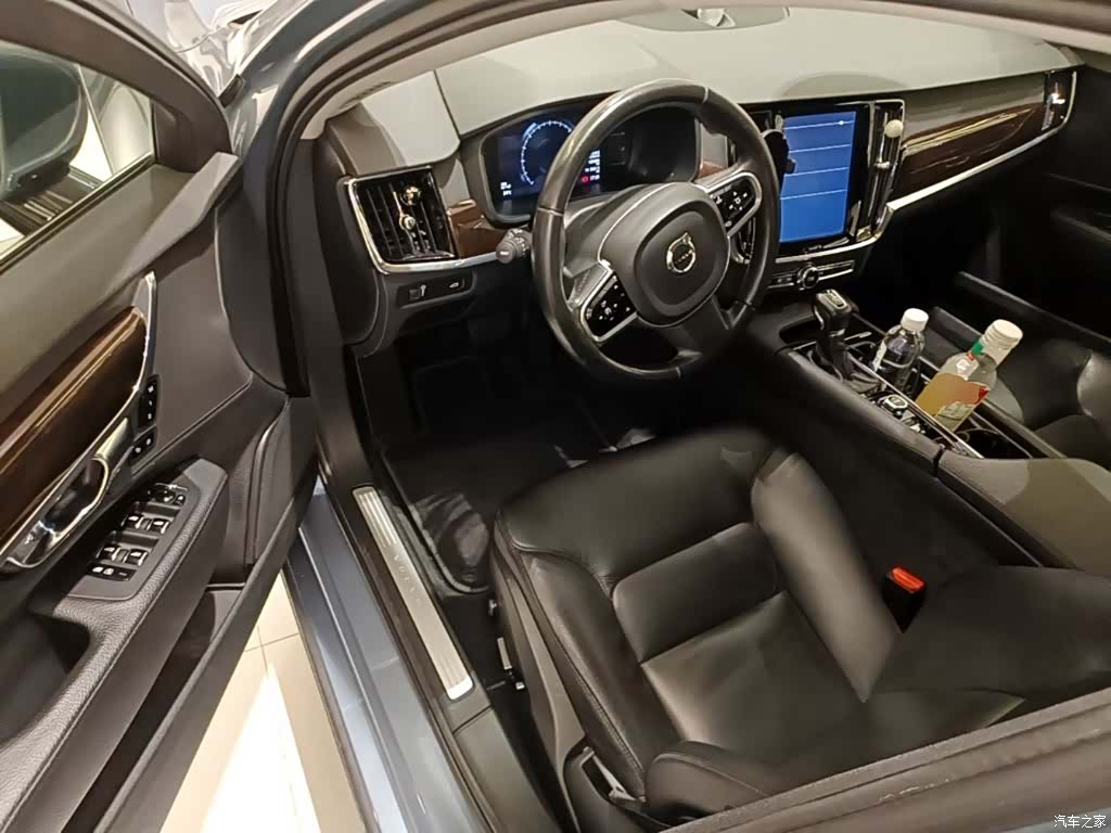 Volvo S90, 2017 16
