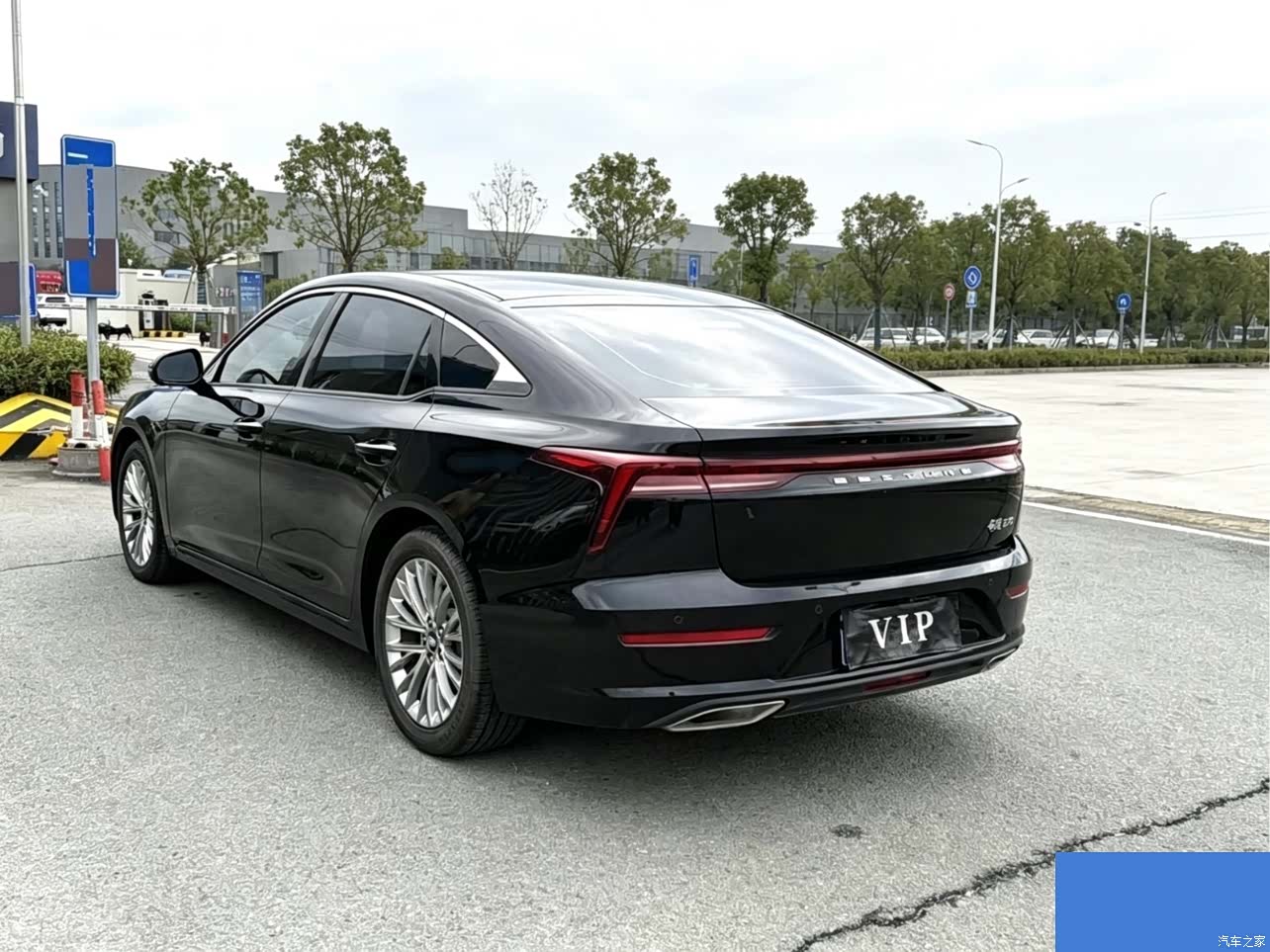 Bestune B70, 2023 10