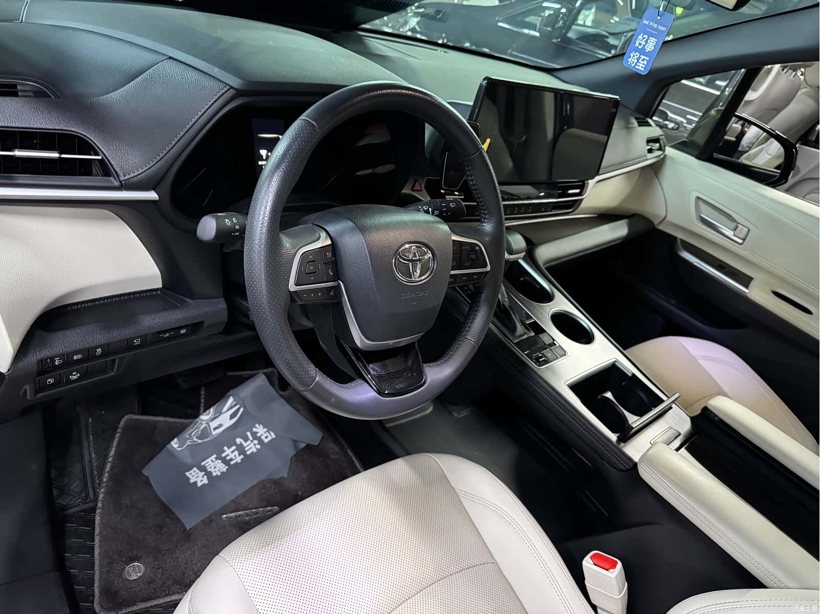 Toyota Sienna, 2025 13