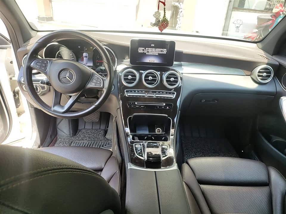 Mercedes-Benz GLC Mercedes-Benz GLC
