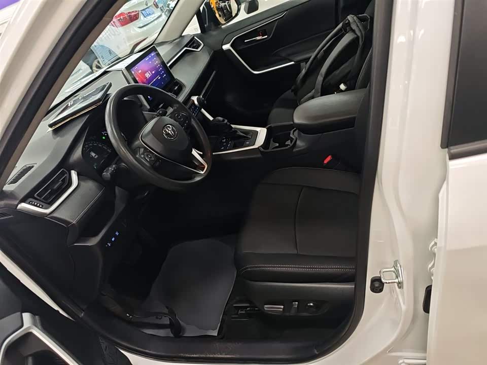 Toyota RAV4 Rongfang