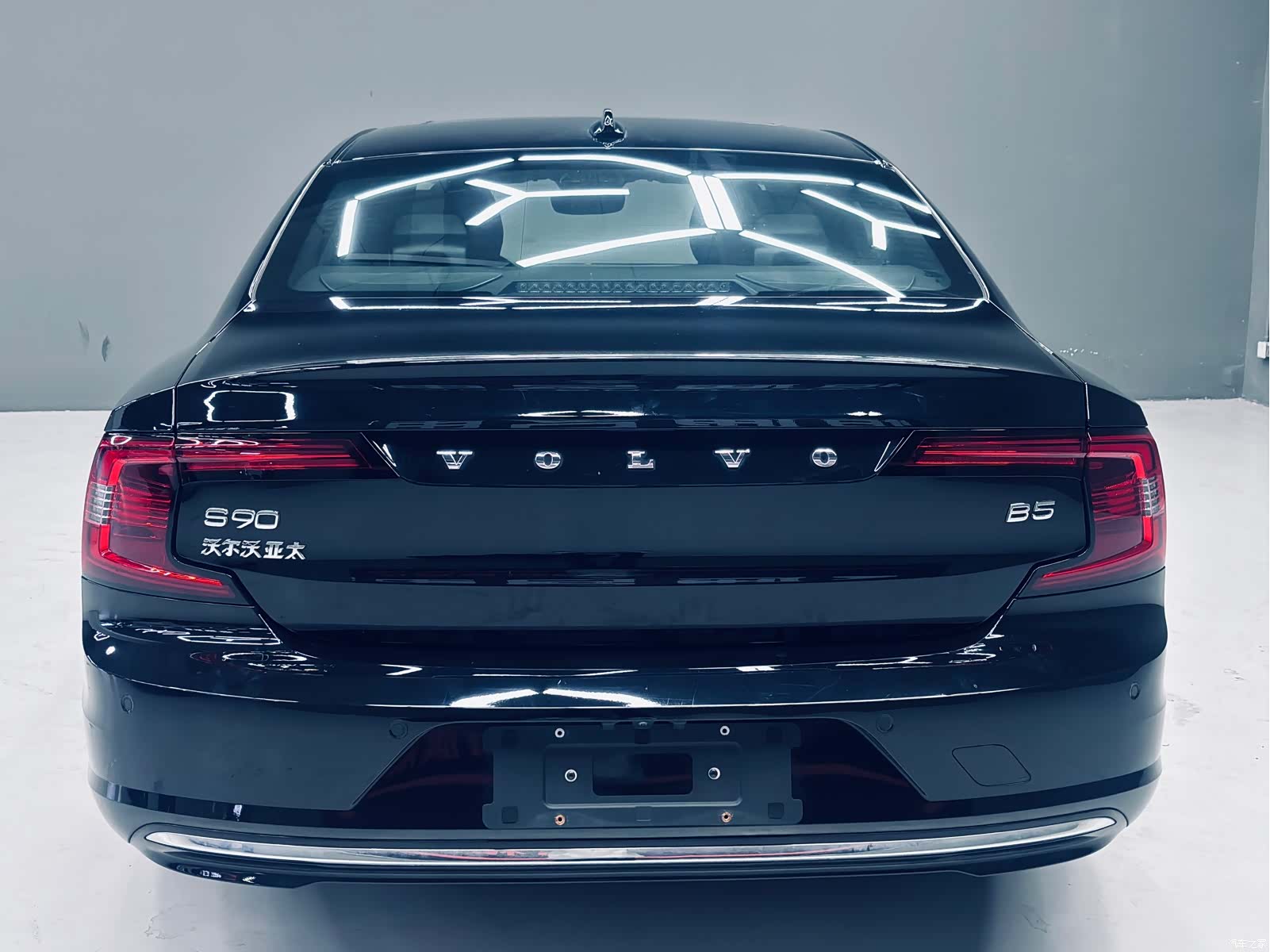 Volvo S90, 2025 4