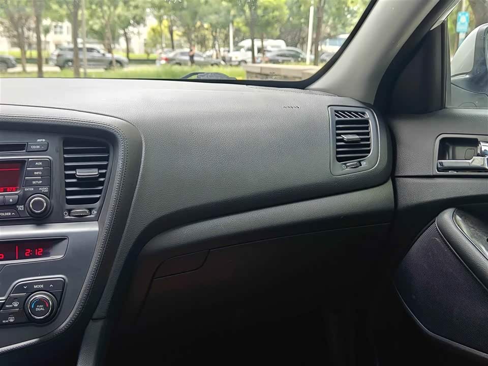 Kia K5 Kia K5
