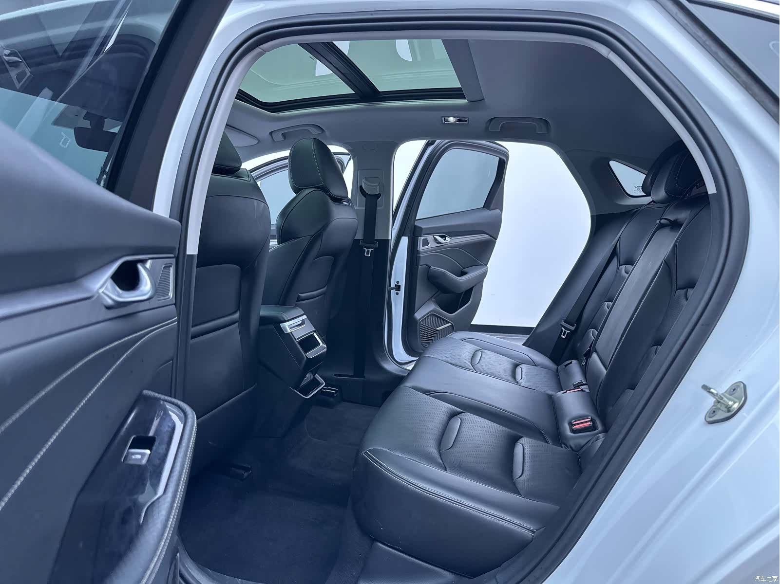 Geely Preface, 2022 17