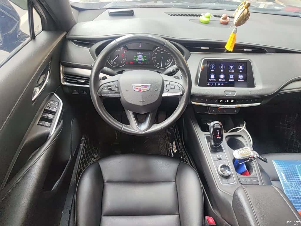 Cadillac XT4, 2021 3