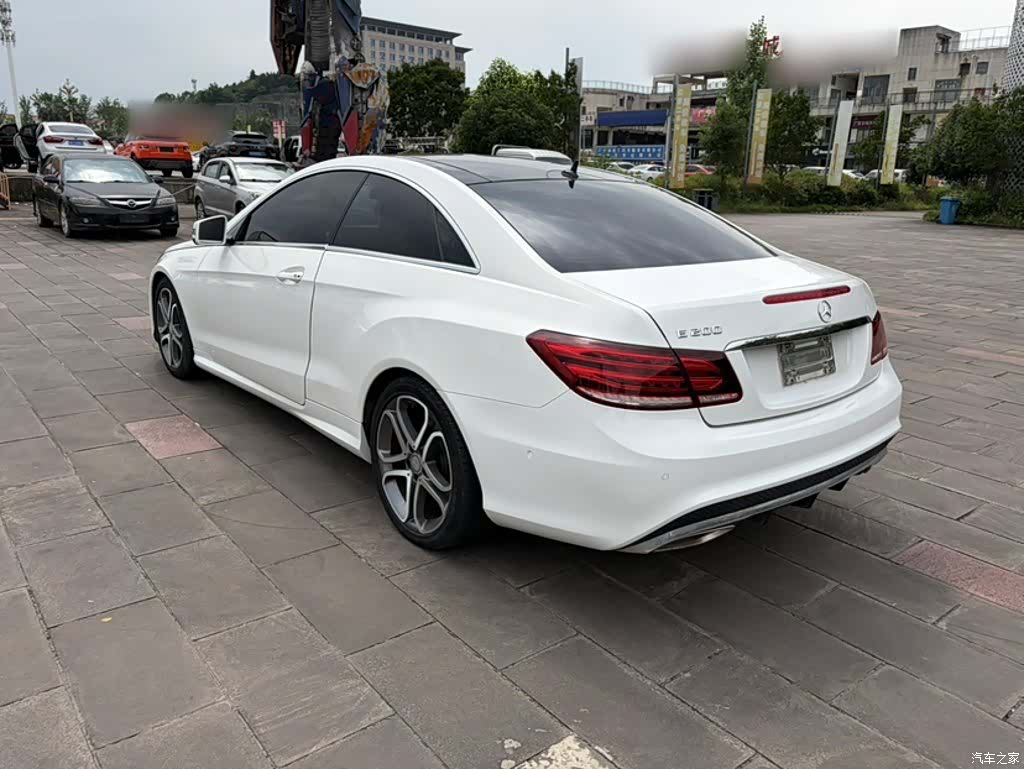 Mercedes-Benz E-Class, 2014 24