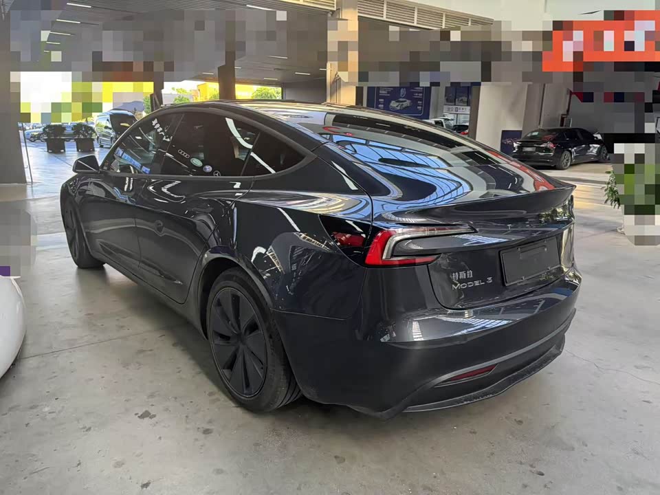 Tesla Model 3 Tesla Model 3