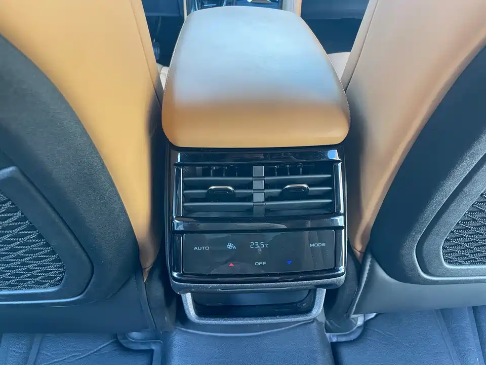 Geely Monjaro plug-in-hybrid