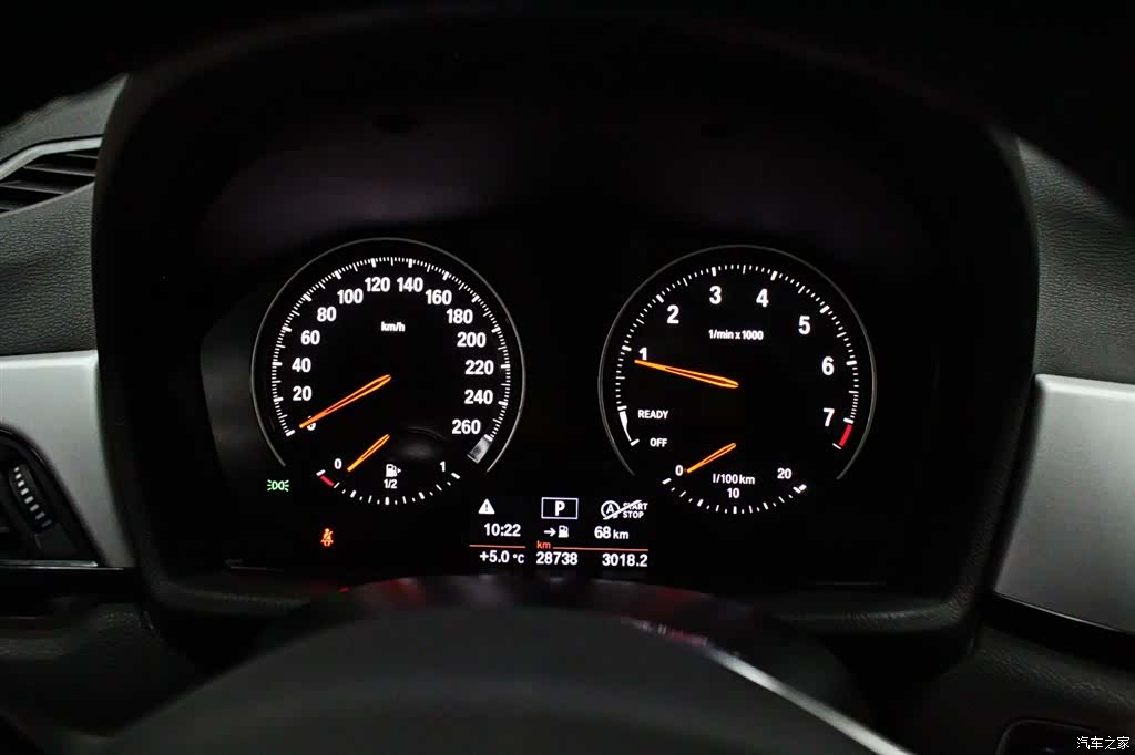 BMW X1, 2019 все фото
