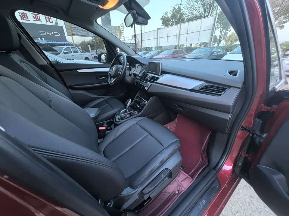 BMW 2 series multifunctional station wagon