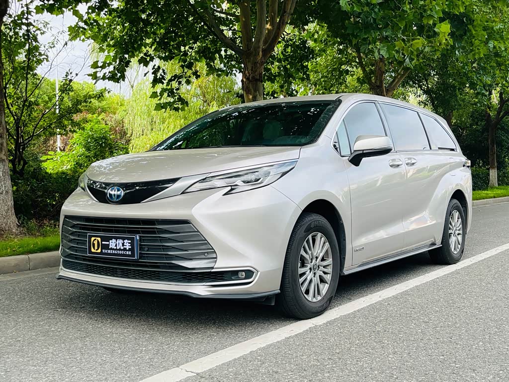 Toyota Sienna 2021 2.5L Luxury