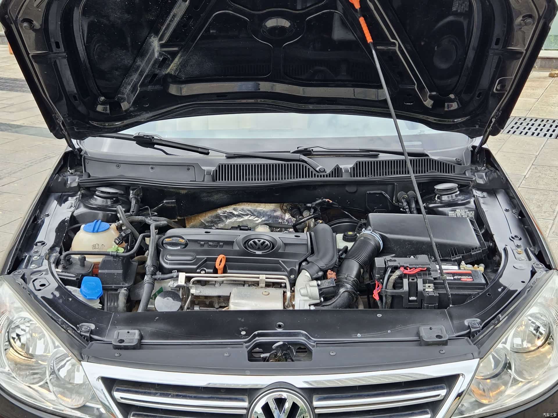 Volkswagen Lavida, 2011 13
