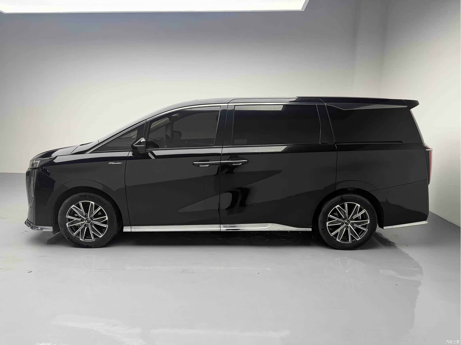 Trumpchi M8, 2023 4