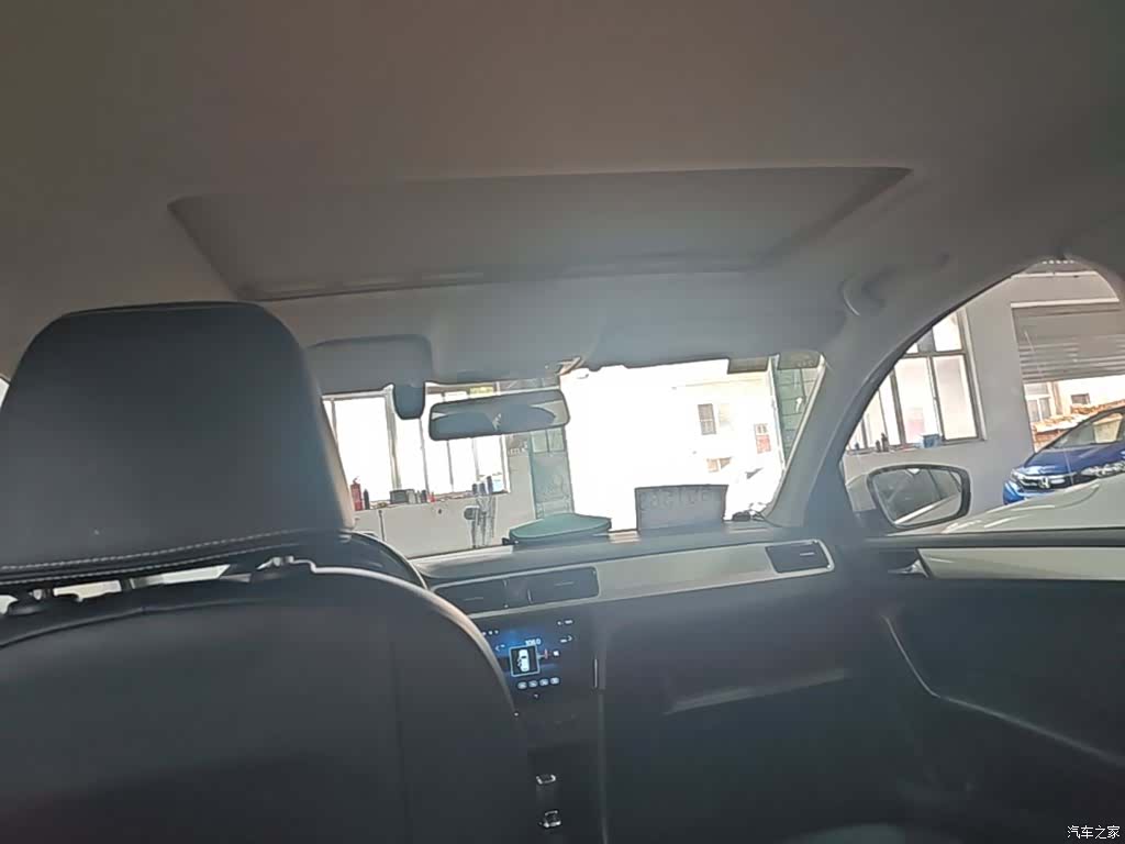 Skoda Rapid, 2018 18