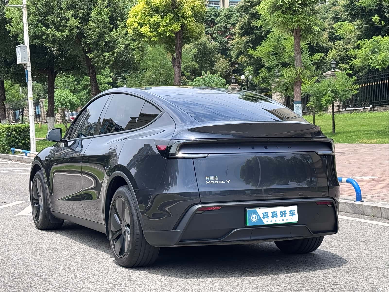 Tesla Model Y, 2025 6
