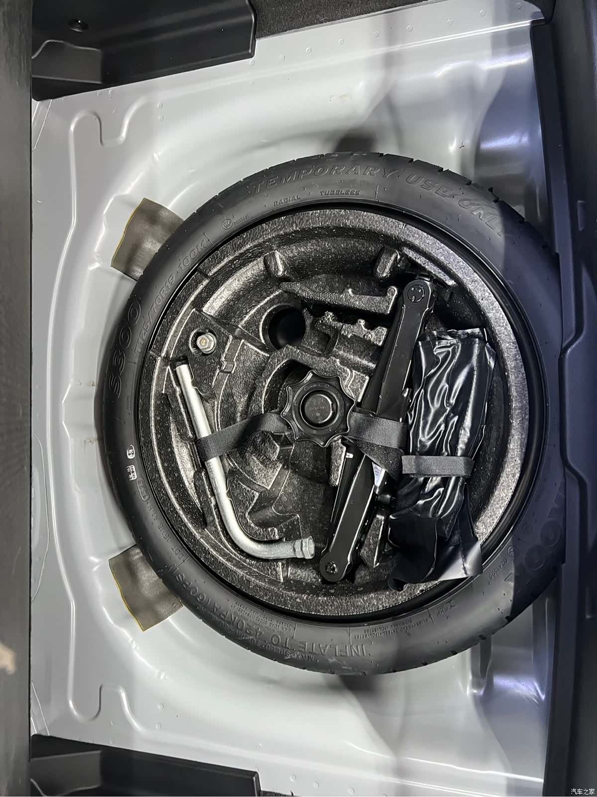 Audi Q2L, 2023 19