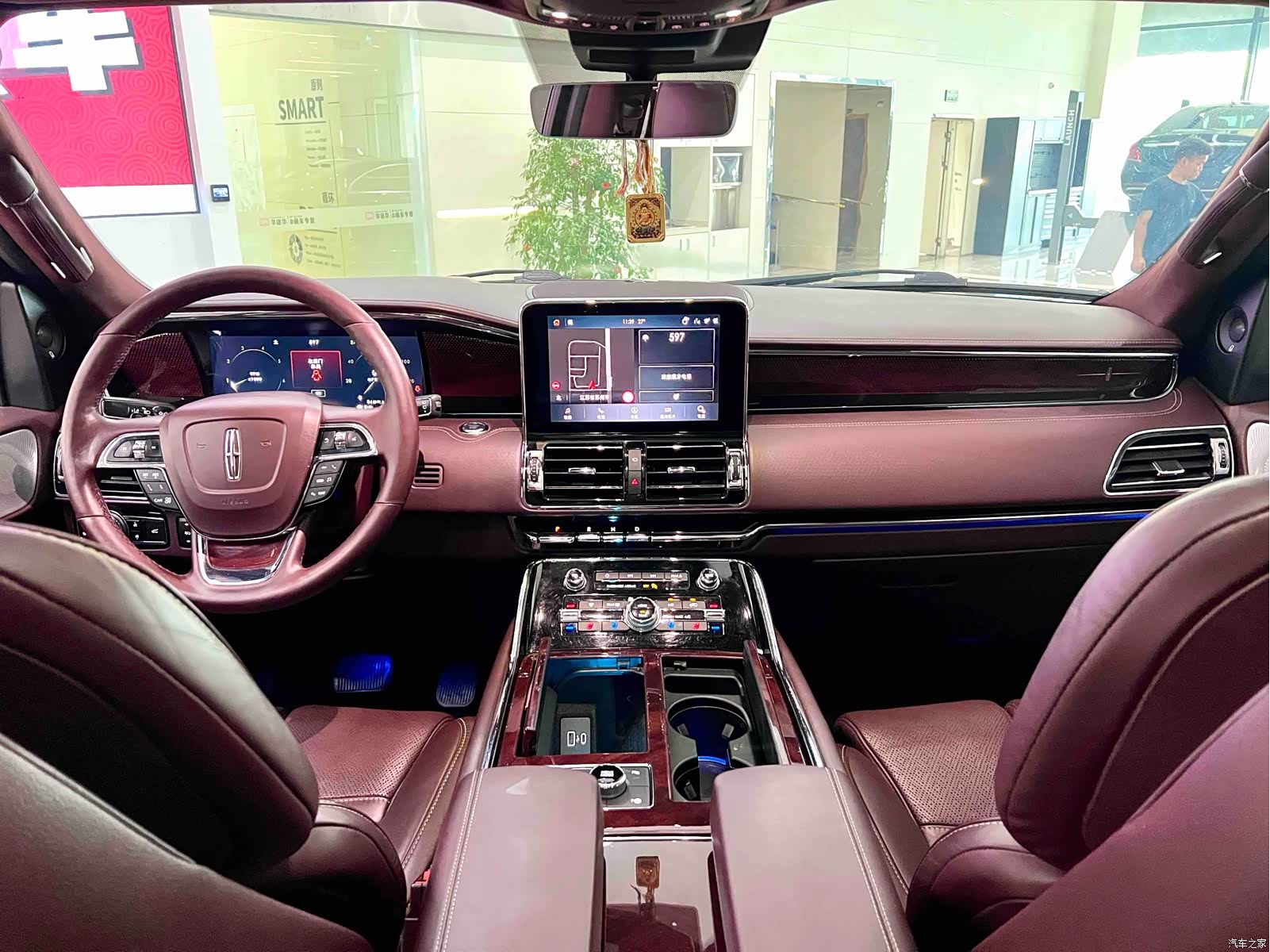 Lincoln Navigator, 2021 8