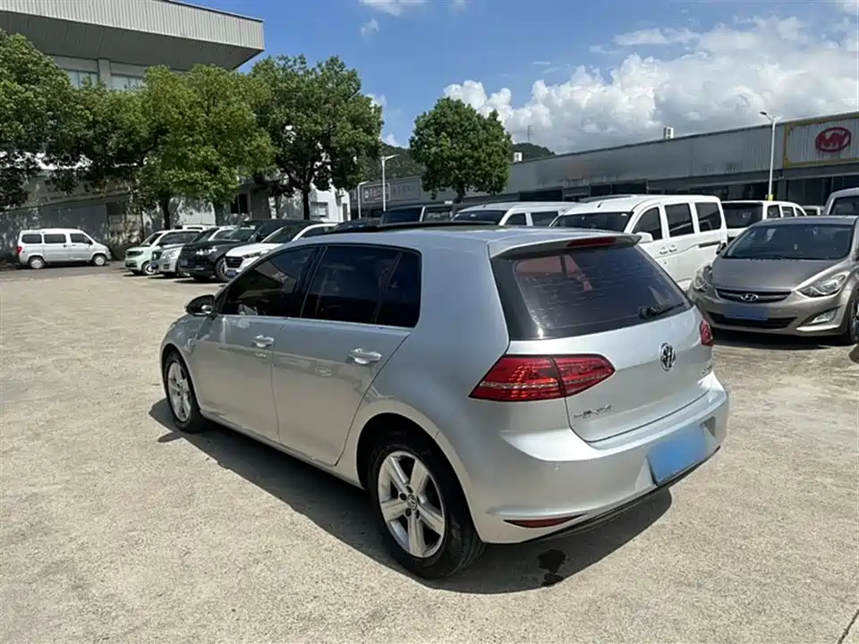 Volkswagen golf