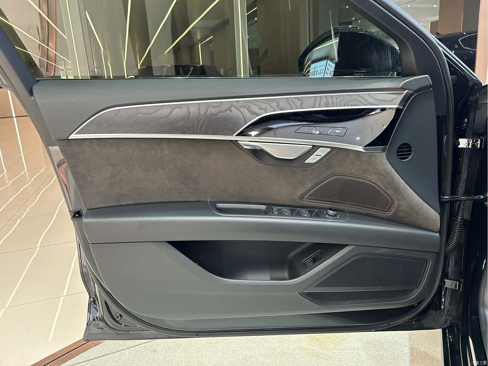 Audi A8L, 2021 8