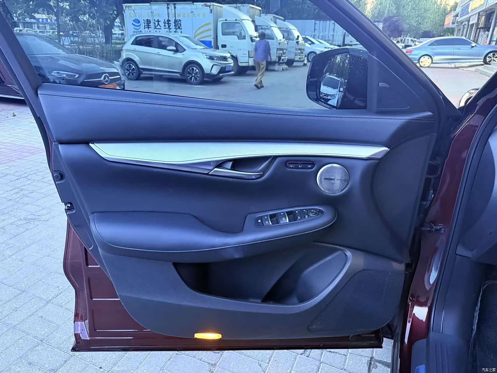 Infiniti QX50, 2023 13