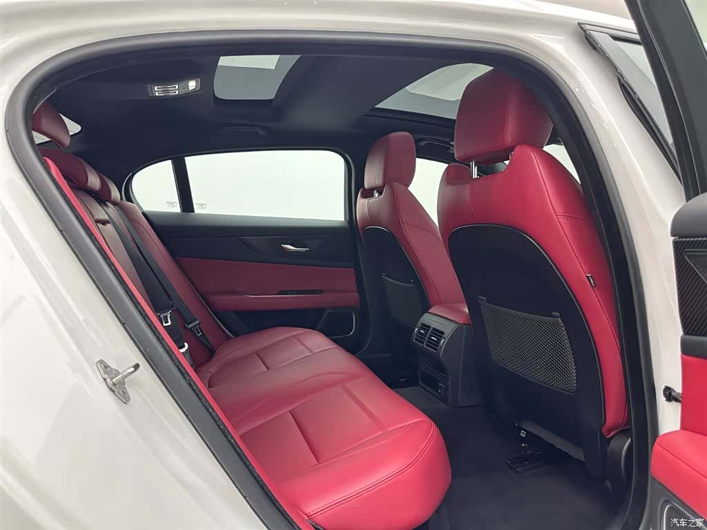 Land Rover XEL, 2022 22