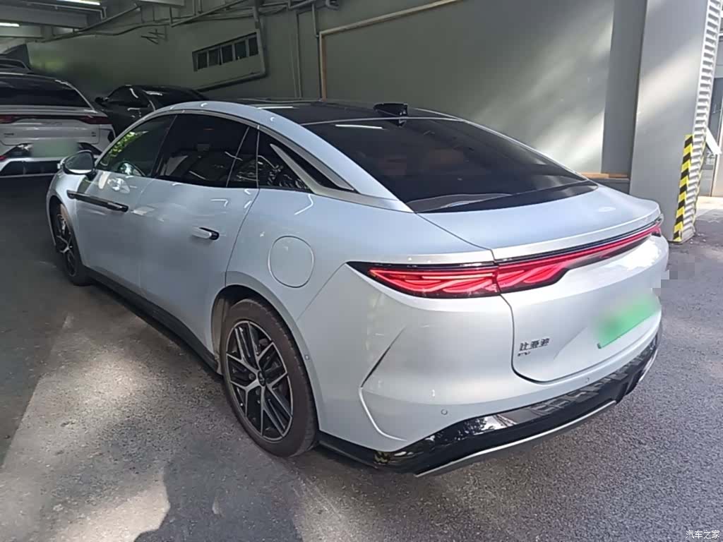 BYD Han, 2025 все фото
