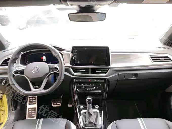 Volkswagen T-ROC exploring Songs