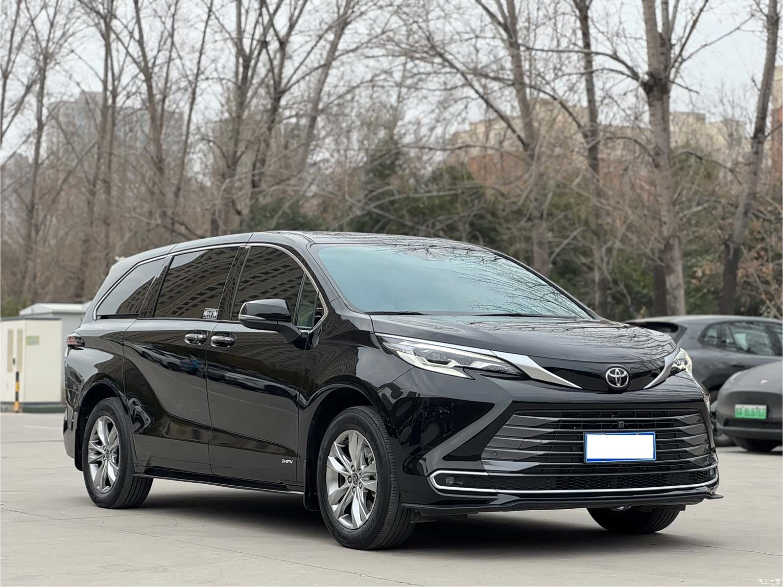 Toyota Sienna, 2025 3
