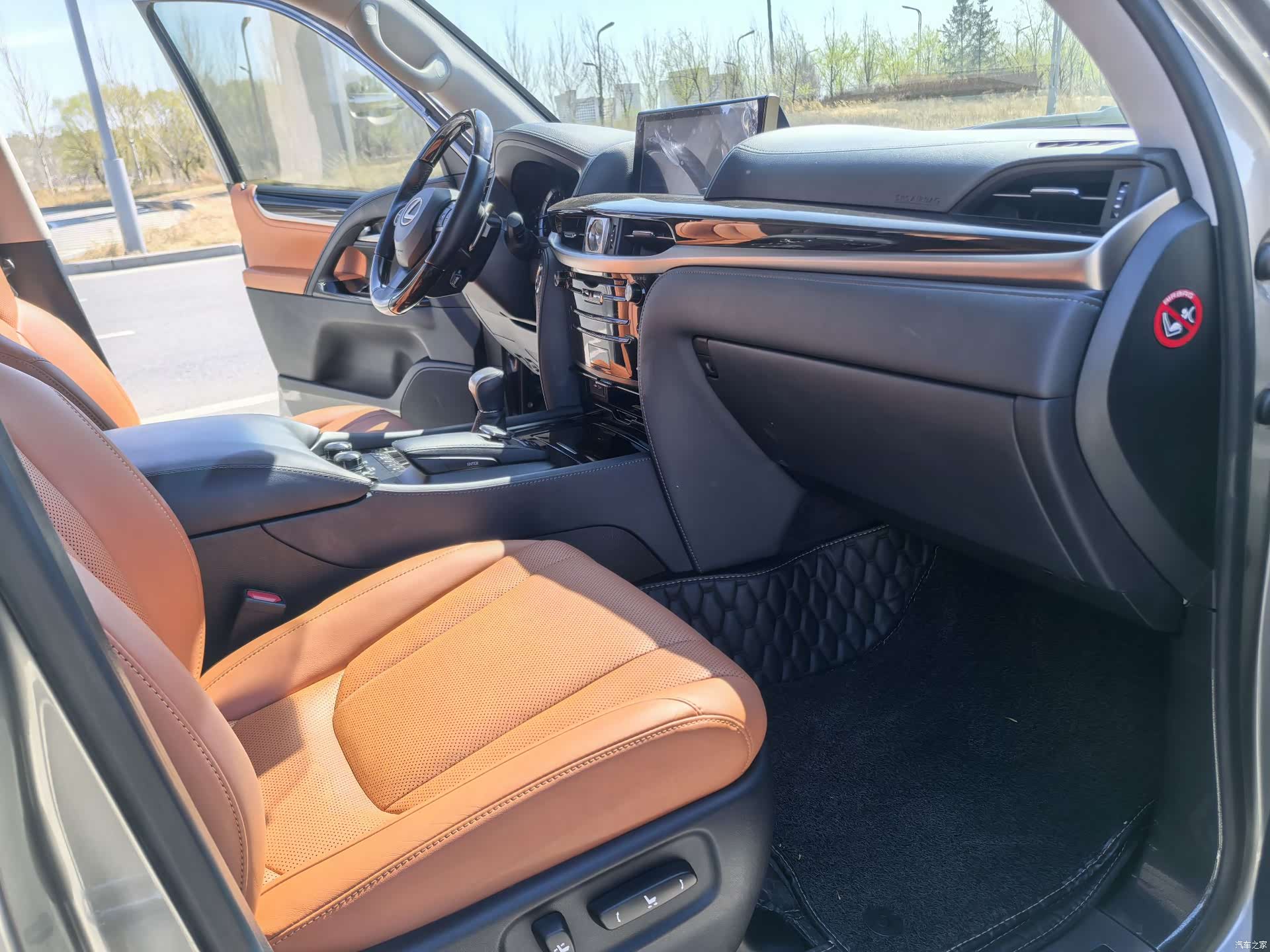 Lexus LX, 2018 14