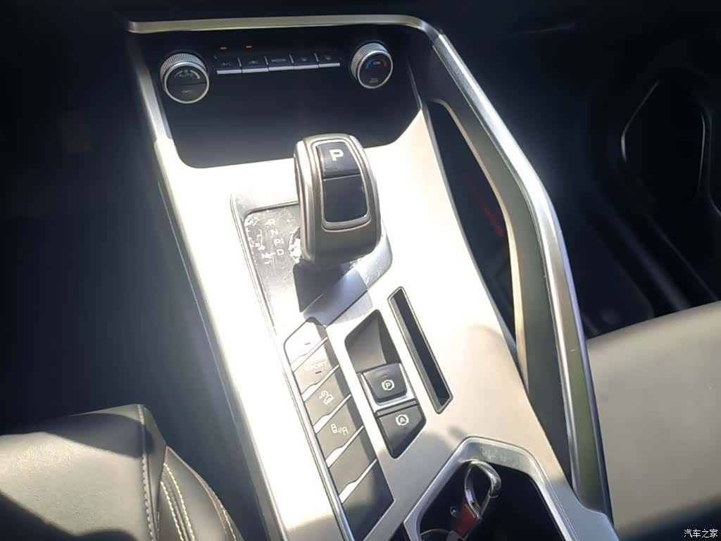 Geely Coolray, 2019 14