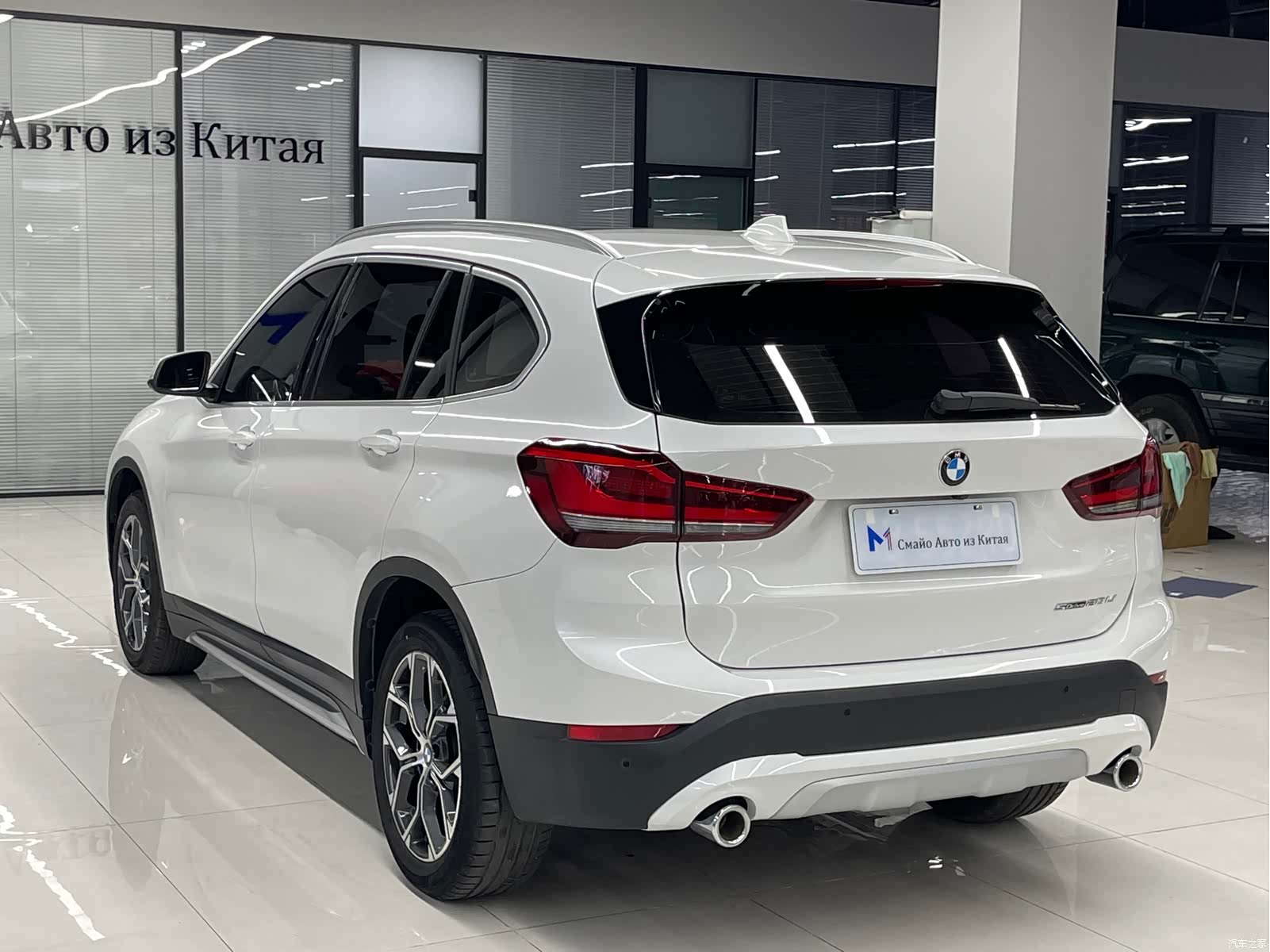 BMW X1, 2022 все фото