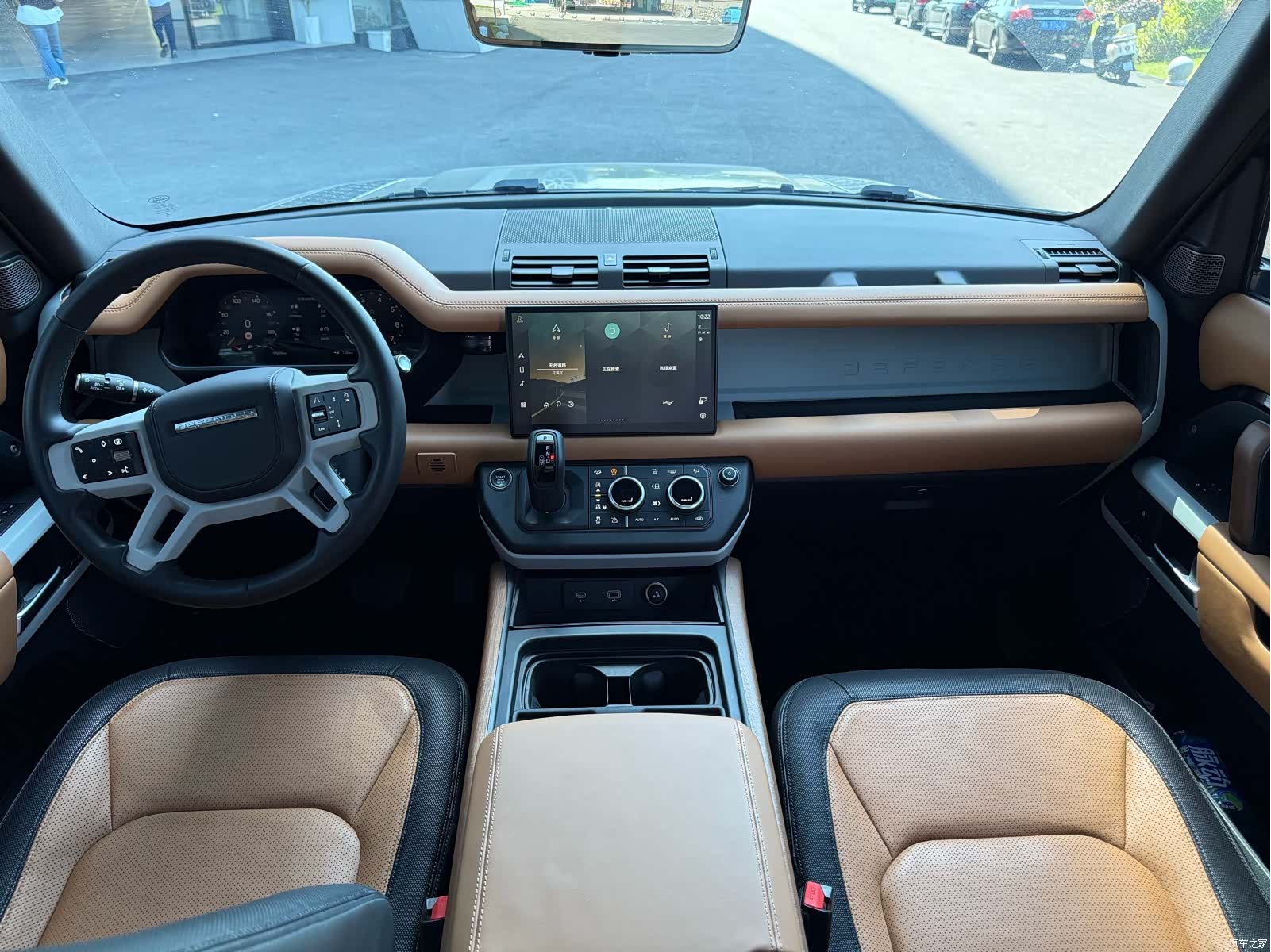 Land Rover Defender, 2023 6