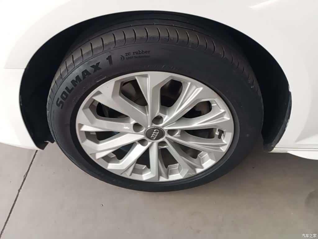 Audi A4L, 2020 23